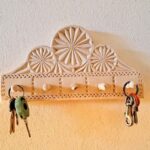 Eleganța Naturală: Suport Brichete Personalizat din Lemn de Nuc