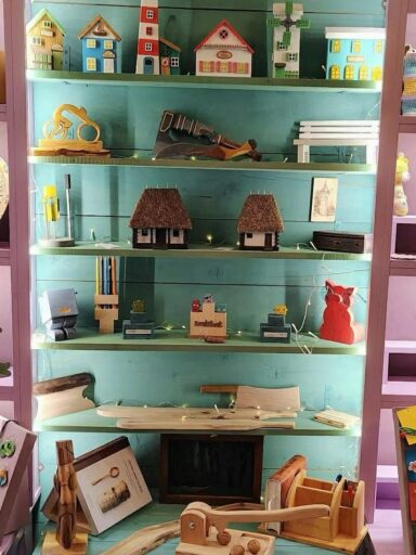 Handmade Heaven - Lemnaria lui Radu